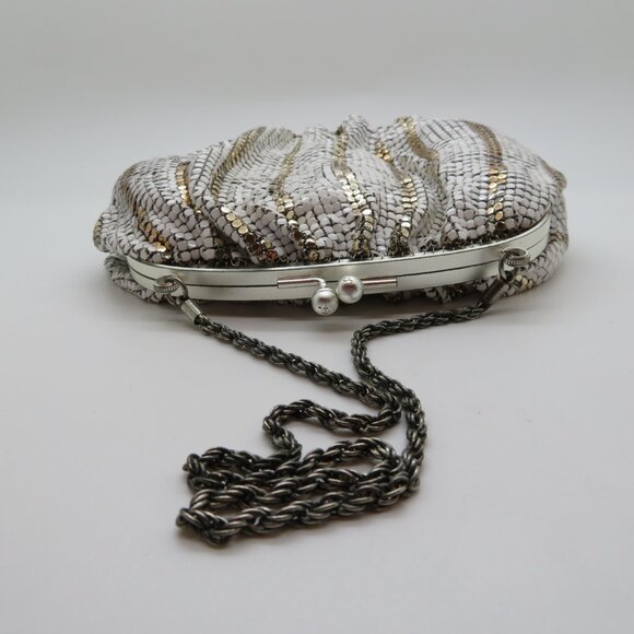 Women Handheld Chain Strap KissLock Purse White Gold Metal Mesh Mini Evening Bag - Picture 4 of 14
